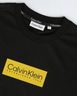 CALVIN KLEIN Sustainable Raised Rubber Logo T-Shirt