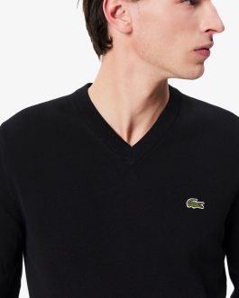 Lacoste – Monochrome Cotton V-neck Sweater (Black)